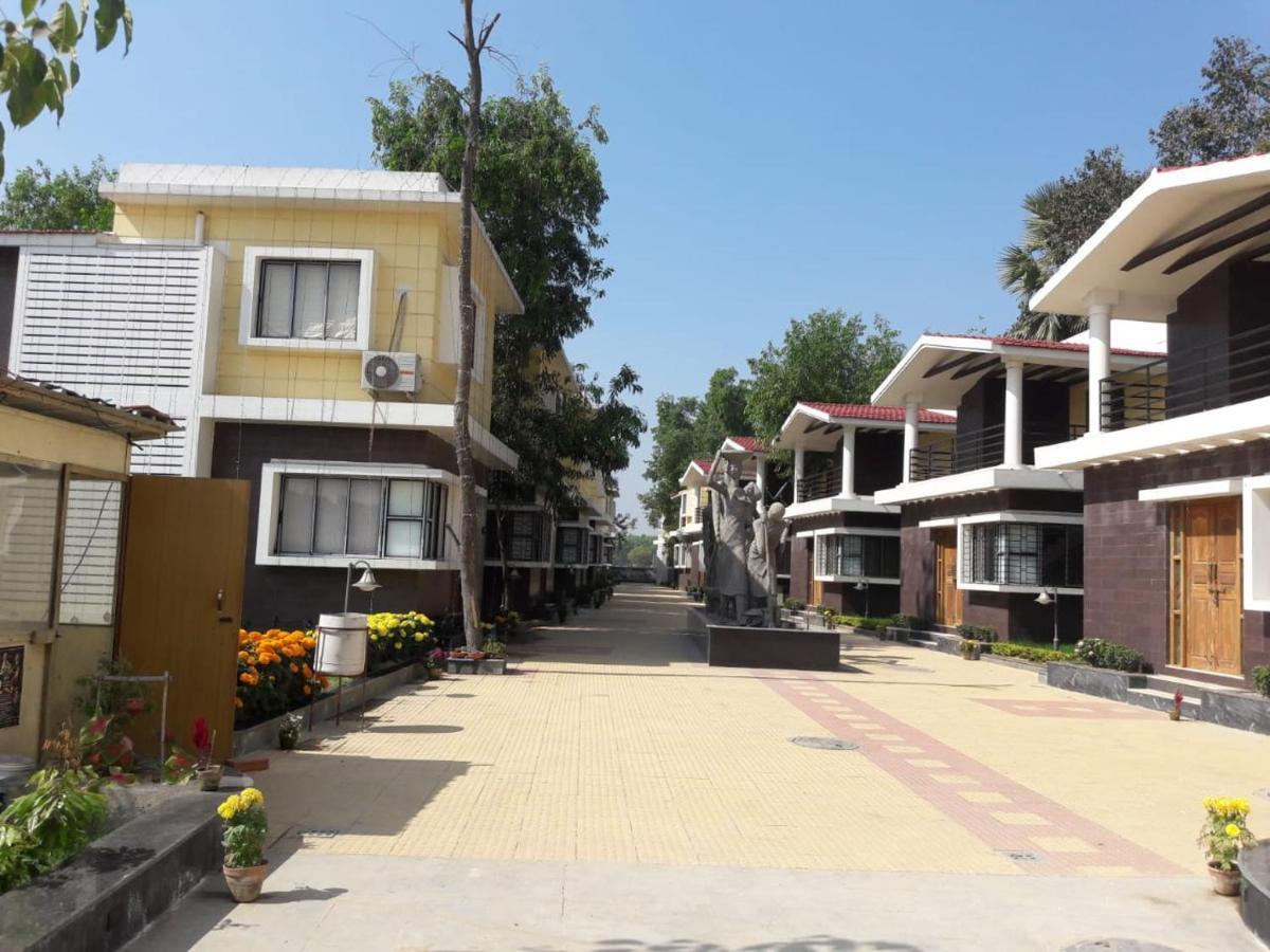 Panthashala Santiniketan Otel Sri Niketan Dış mekan fotoğraf