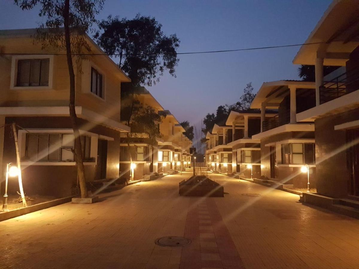 Panthashala Santiniketan Otel Sri Niketan Dış mekan fotoğraf